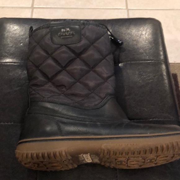 Authentic Coach snow/winter boots - Picture 2 of 4